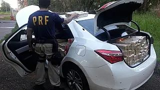 PRF apreende na BR-267 mais de 1 tonelada de maconha em Corolla roubado no Rio de Janeiro