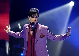 Compacto inédito será lançado 1 ano após a morte do cantor Prince
