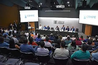 Longen participa de reunião do Comitê Empresa-Escola