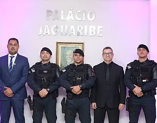 Fabio Luis homenageia corretores e policiais