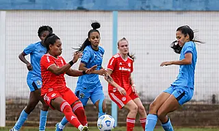 Inter e Real Brasília fazem esta noite 1º duelo da Supercopa Feminina