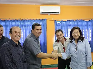 Prefeita e vereadores entregam benfeitorias de emendas positivas em distrito