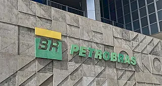 Petrobras reajusta preços dos combustíveis: gasolina sobe 5,18%; alta do diesel é de 14,26%
