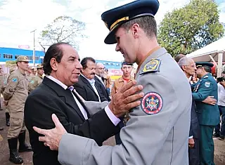 Chefe do Detran em Dourados é homenageado pelo Corpo de Bombeiros