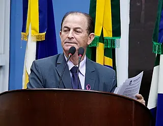 Bebeto pede programa de moradias populares para distritos
