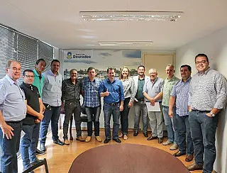 Vereadores pedem apoio de deputado Renato para reaproximar Município do Estado