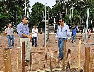 Prefeito mostra nova Feira Livre a membros do Conselho do Consumidor
