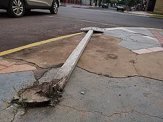 Vândalos destroem pelo menos 20 placas de trânsito por dia em Dourados