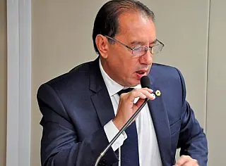 Nova ferrovia vai reduzir custos e trazer mais competitividade a MS, diz líder do Governo