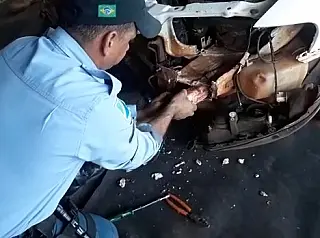 Ação descobre 'mocó' em carro com 4 quilos de cocaína