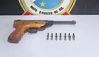 Motorista de ônibus escolar é preso suspeito de abusar de estudante de 14 anos