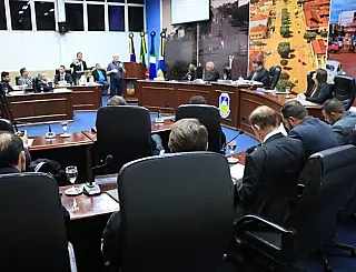 Câmara de Dourados desvincula ponto facultativo de decretos da Prefeitura