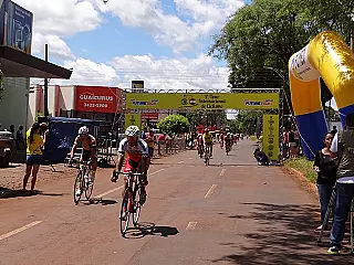 Ciclista de Maringá vence o Tour Internacional
