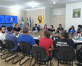 Alan retoma negociações