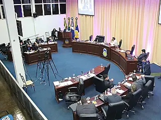Em sessão estendida, vereadores aprovam 13 mudanças em nomes de ruas de Dourados
