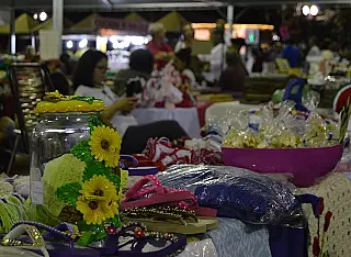 Feira de Artesanato oferece atrativos ao dia dos namorados
