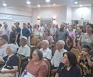 Homenagem a pioneiros é marcada por reencontros 