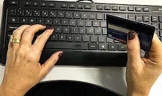 Compras de até US$ 50 pela internet ficam livres de taxação