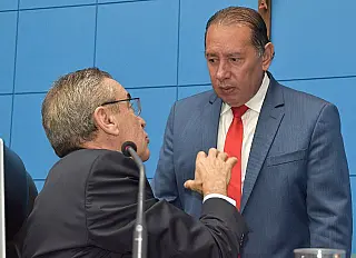 Bancada de Dourados fecha com Gerson-Corrêa