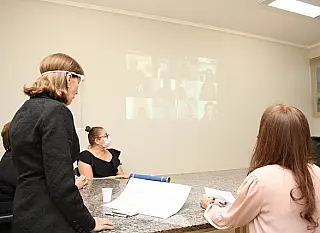Com uso da tecnologia, Unigran realiza colação inédita de grau para formandos de 20 cursos