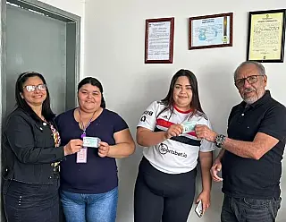 Detran entrega carteiras em Dourados