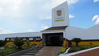 Homem que fez crimes para ficar com namorado é preso