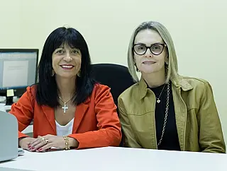 Professoras da Unigran Net apresentam trabalho sobre língua indígena na Inglaterra