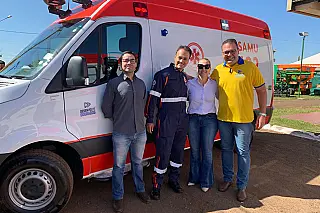 Liandra da Saúde destaca entrega de 2 ambulâncias de terapia intensiva ao Samu