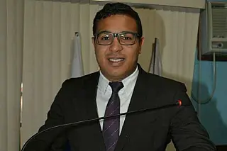 Vereador é encontrado morto a tiros dentro de carro no Rio