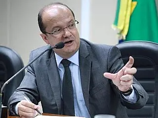 Projeto de Barbosinha reduz encargos para locação de máquinas