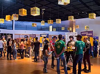 Feira de Profissões da Unigran abre as portas para a universidade