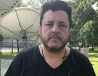 Turbina do avião de Bruno, da dupla com Marrone, estoura e retorna ao aeroporto