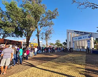 População busca serviços oferecidos pela Fiems