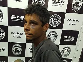 Rapaz confirma que matou dupla e queimou corpos porque levou tapa na cara