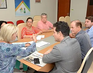 Renato Câmara vai à Agehab pedir mais casas para Dourados