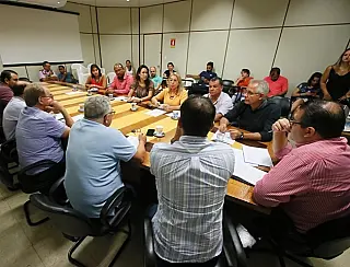 Prefeitura sugere revisão do PCCR para preencher 430 vagas