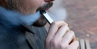 Vigilância Sanitária alerta para proibição da venda de cigarros eletrônicos e similares