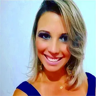Médicos tentaram reanimar brasileira que morreu em voo para a Tailândia
