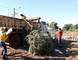 Prefeitura intensifica remoção de lixões na periferia