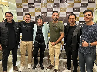 Banda de CG abre show internacional do Double You em Camboriú