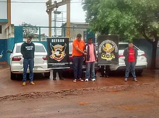 DOF prende arrastadores com dois carros roubados