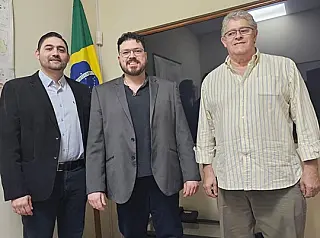 UCP reúne membros de Consulado brasileiro no Paraguai