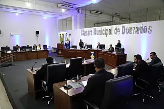 Vereadores votam oito projetos e iniciam recesso de 13 dias