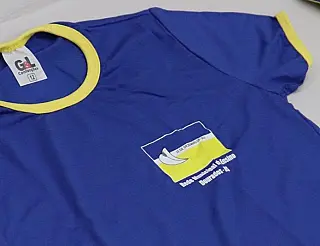 Alunos recebem uniformes