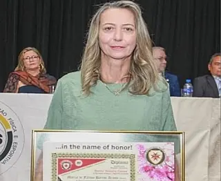 Educadora física Mariza Araújo é doutora honoris causa
