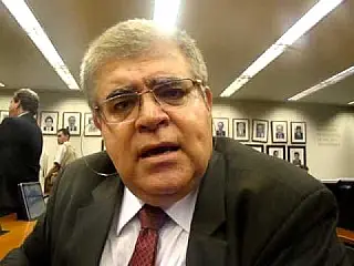 Carlos Marum cobra postura respeitosa com André Puccinelli