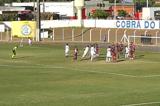 Costa Rica vence por três gols de vantagem e se garante no G-4