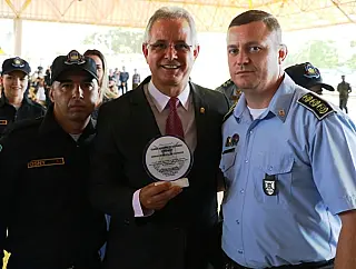 Câmara de Vereadores é homenageada durante formatura de guardas municipais
