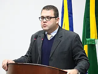 Alan Guedes quer informações sobre Cosip e novo modelo de transporte