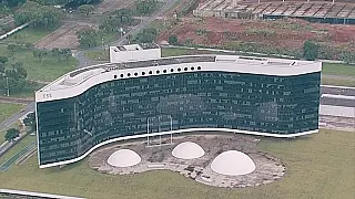 Procurador do TSE é preso e PF cumpre mandados na sede do órgão